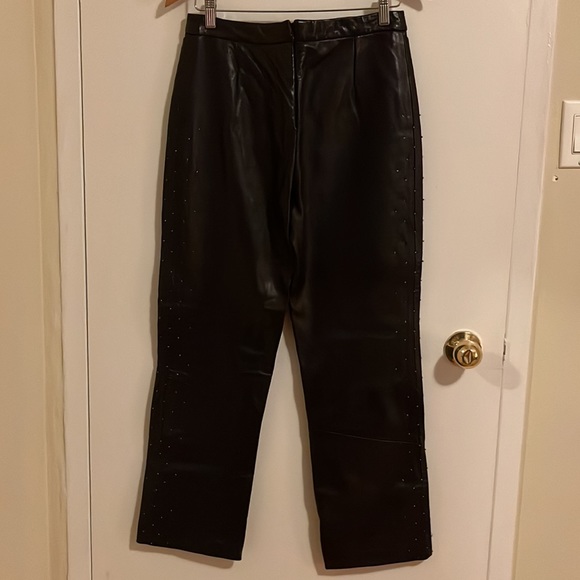 Real leather pants, size 8 (probably closer to a six) - Picture 7 of 9